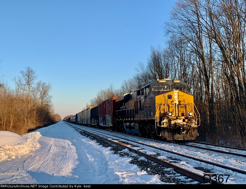 CSX 3088 on Q367